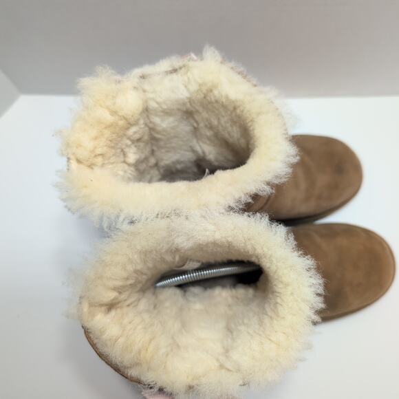 Ugg Pala Sheepskin Suede Ribbon Tie Cozy Boots Girl's Size 5 - Picture 4 of 8